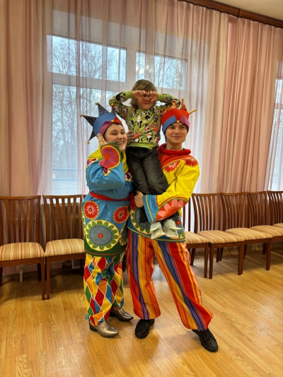 «Улыбки весны»