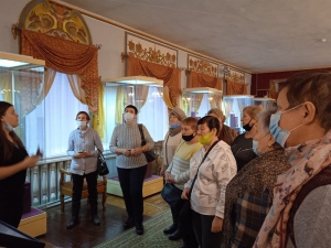 Участники клуба «Активное долголетие» на экскурсии в Егорьевском историко-художественном музее